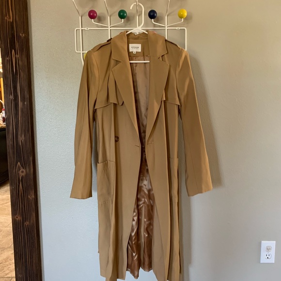 Sézane Oprah Trench Coat - Picture 3 of 10